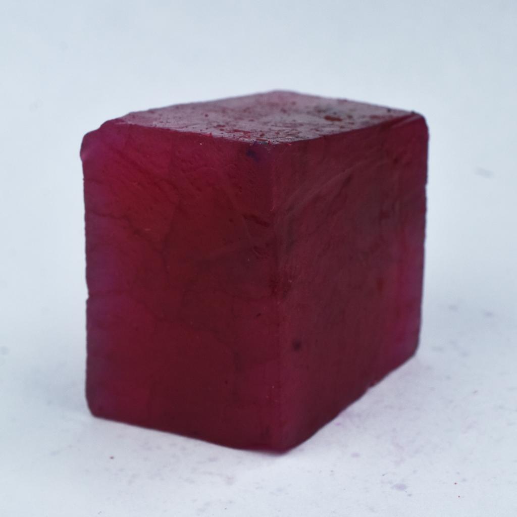 Natural Red Ruby Loose Gemstone Raw Rough 711.55 ct for Lapidary and Gem Collections