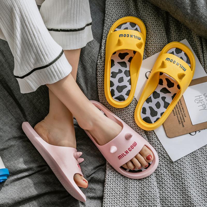 Dibujos animados de verano mujer exterior usar zapatillas baño baño  antideslizante casa pareja zapatos hombres interior lindas sandalias y  zapatillas comprar a buen precio — entrega gratuita, reseñas reales con  fotos — Joom