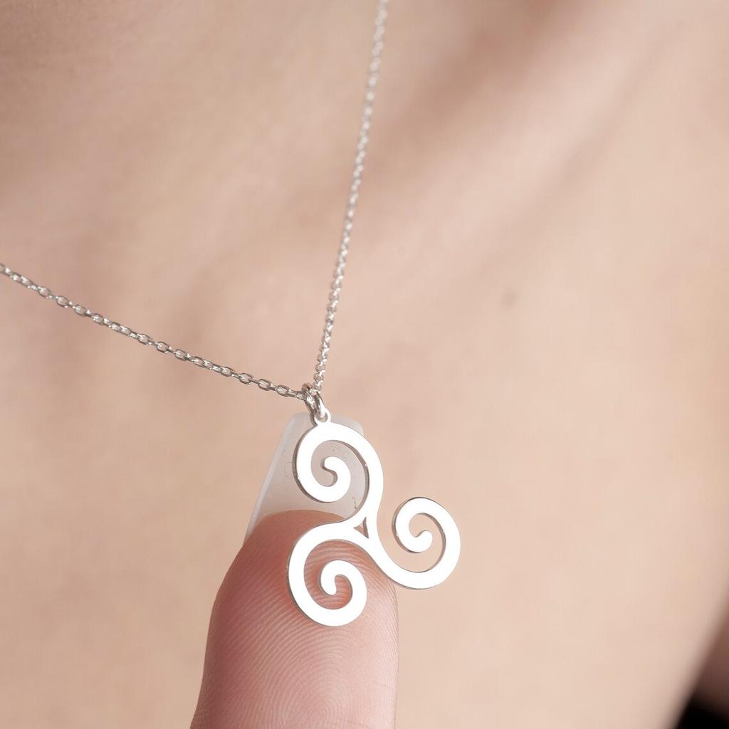 Edelstahl Triskelion Halskette Triskele Schmuck Keltischer Triskelion Anhänger Spirituelles Irisch Keltisches Symbol Hörner Odins Halsk