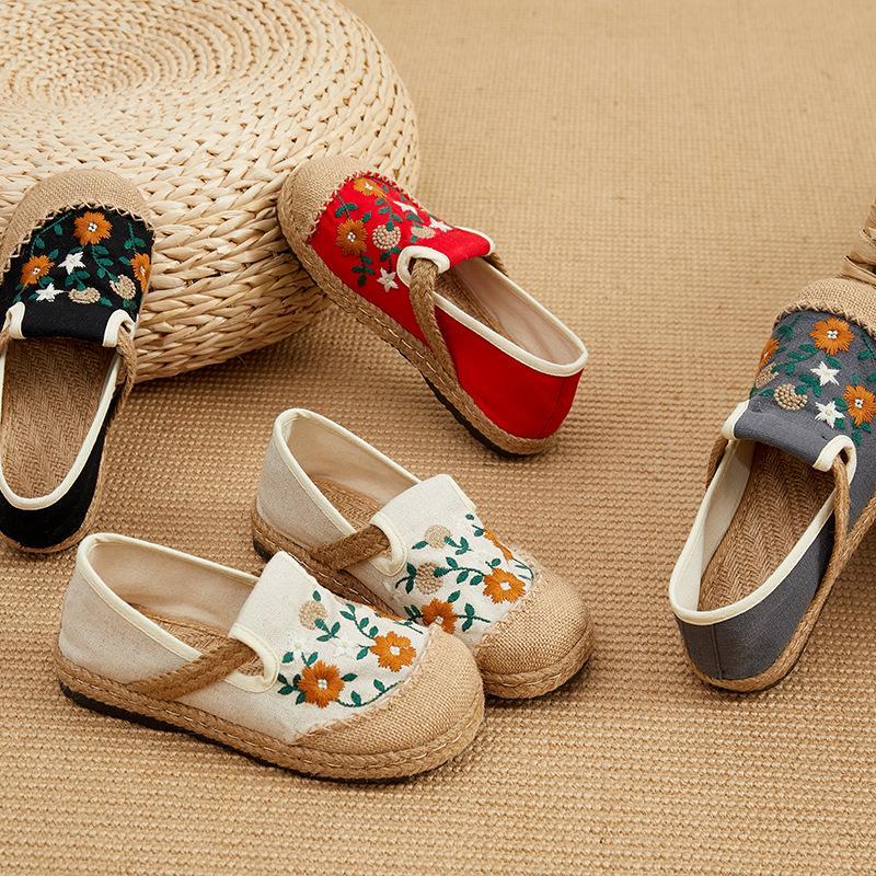 2025 Spring Women's Ethnic Style Linen Embroidered Low-Top Flats