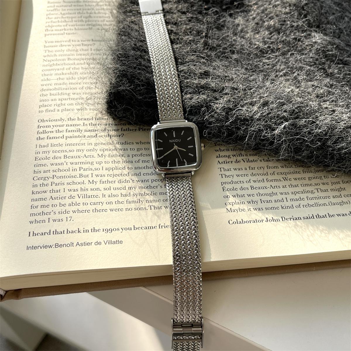 Retro Women S Student Watch Versatile Light Luxury High-End Women S Watch Simple And Compact Dial