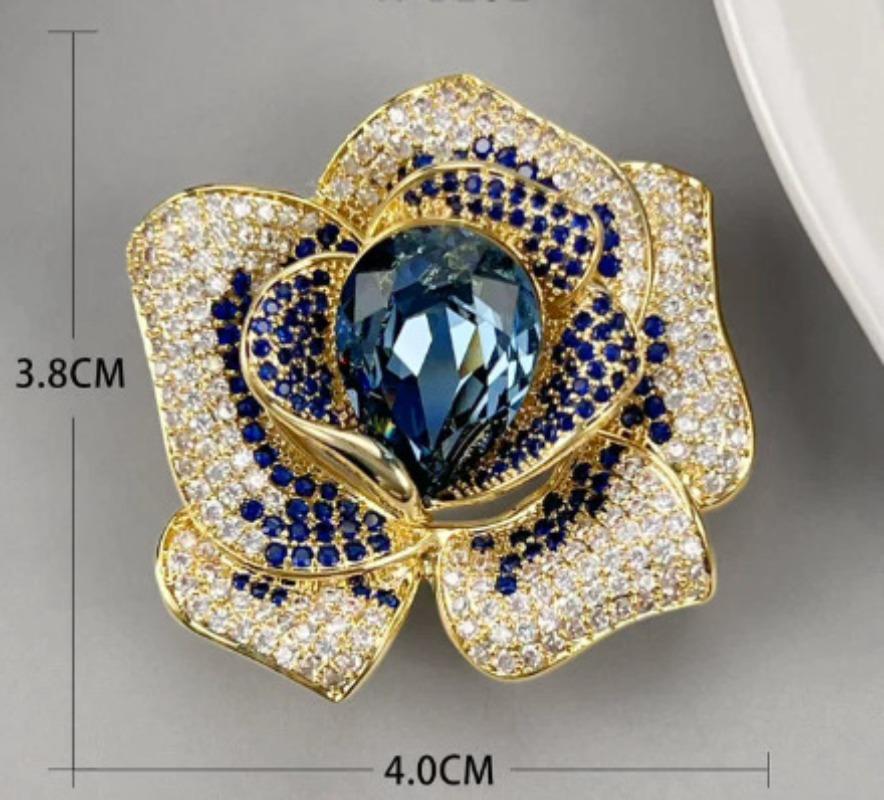 Fashion Exquisite Rhinestone Crystal Flower Brooch for Women Clothing Coat Jewelry Accessries Gifts