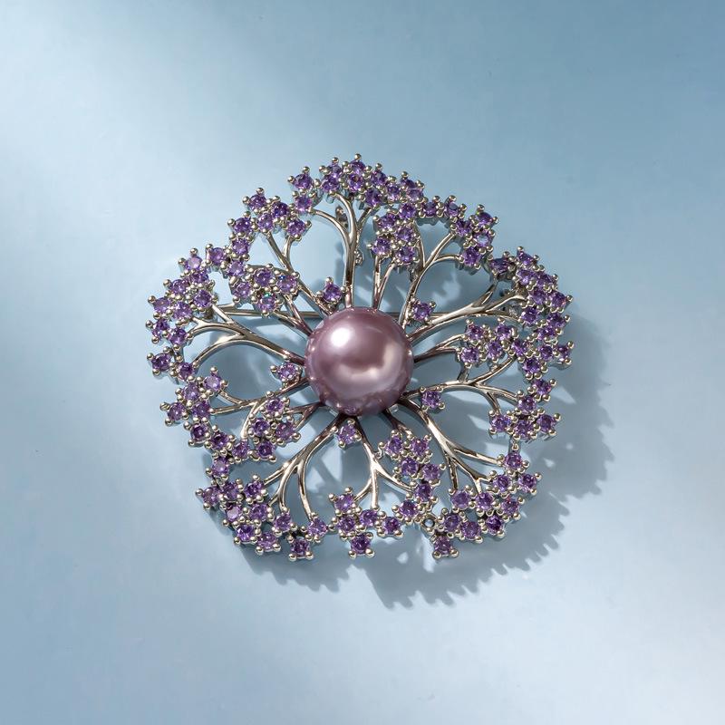 Elegant Green Agate Dandelion Brooch with Pearl Accent