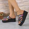2024 Sommer neue Übergröße Mode Keilabsatz Zehenbedeckt coole Hausschuhe rutschfest verschleißfest weiche Sohle Strandhausschuhe Damen