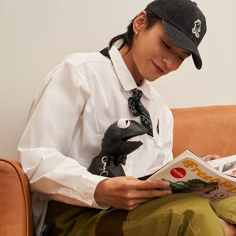 LiNing Muppets Cartoon Embroidered Pocket Loose Casual Long Sleeve Shirt Unisex Tops White ASHR119-1