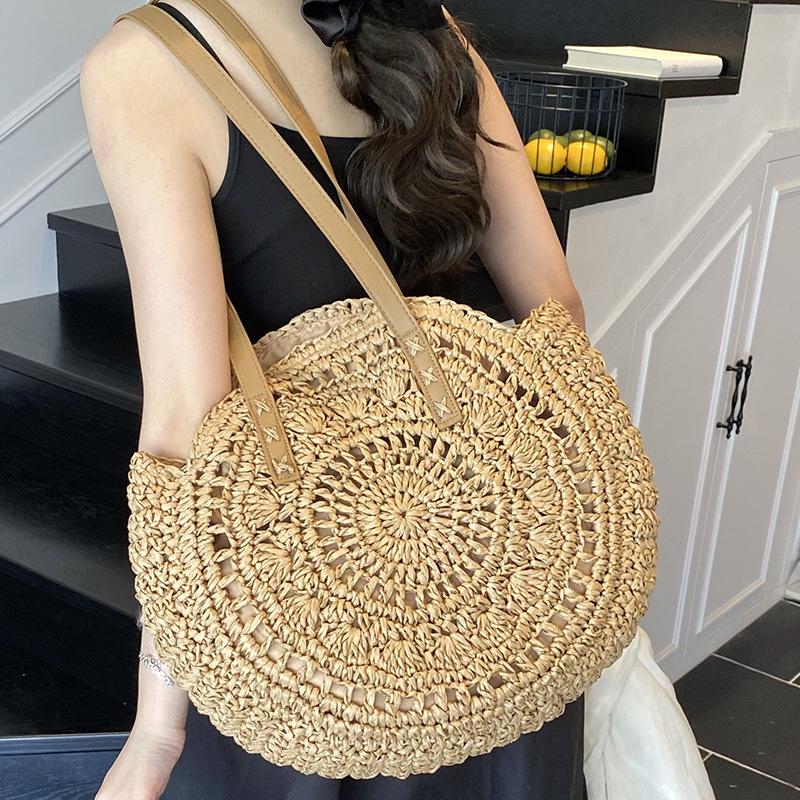 New vacation straw bag women's woven bag beach bag round hollow large capacity tote bag fashionable shoulder bag