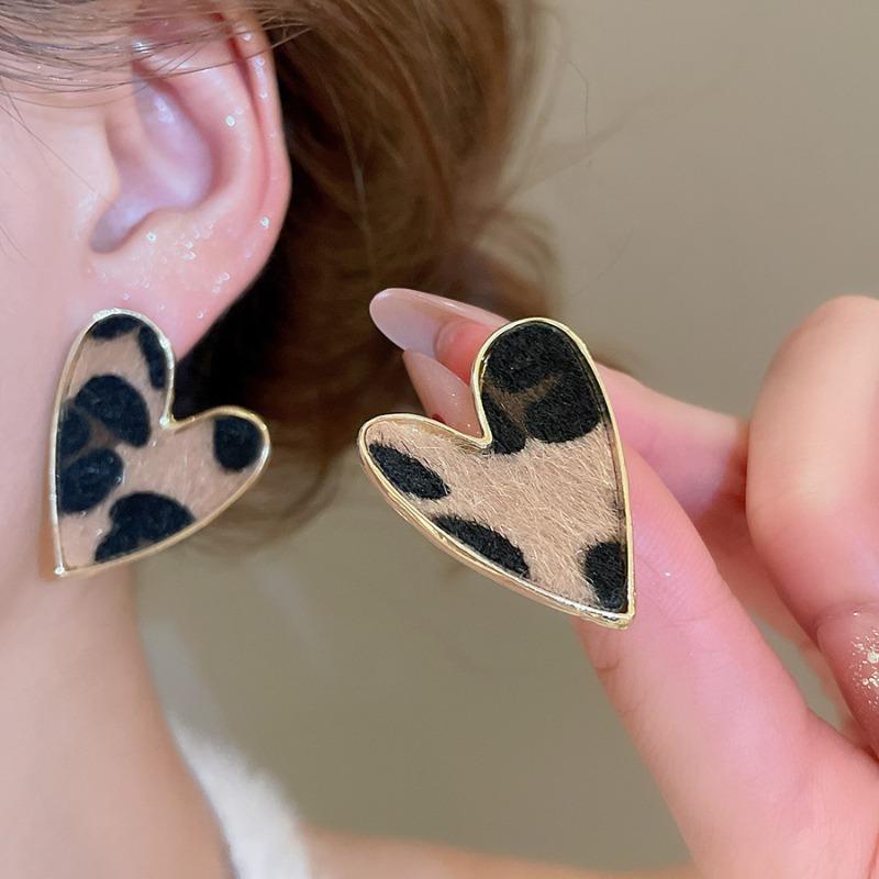 Silver needle autumn and winter retro leopard print geometric square round stud earrings Maillard simple earrings niche high-end earrings