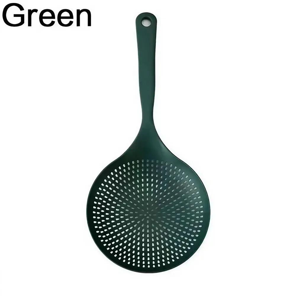

Large, Thickened, Long-handled Strainer Spoon for Draining Noodles and Dumplings in A Household Kitchen Kitchen Tools зелёный
