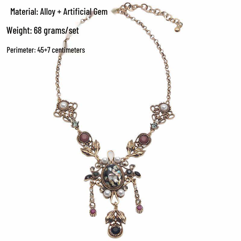 European & American Retro Court-Style Clavicle Necklace: Versatile, Elegant Sweater Chain for Women