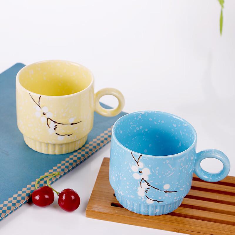 Japanese Hand-Painted Snowflake Stacking Ceramic Tea Cups Set