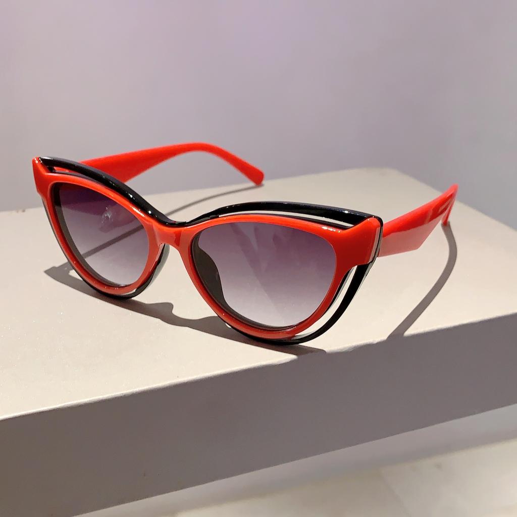 KAMMPT Cat Eye Sunglasses 2024 New in Hollowed Rim Gradient Women Shades Fashion Luxury Brand Design Vintage Travelling Eyewear
