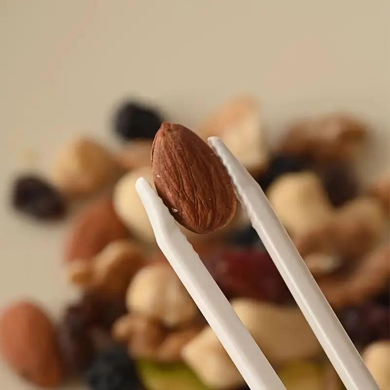 Multifunctional Plastic Chopsticks for Lazy People, No Dirty Hands, Potato Chip Clips, Casual Snack Clips, Non-stick Finger Grip Design