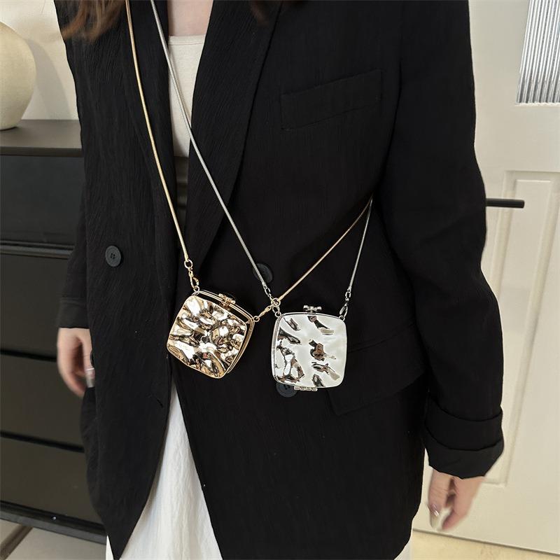 Dinner bag spring new fashion trend women's shoulder chain lipstick oblique span bag