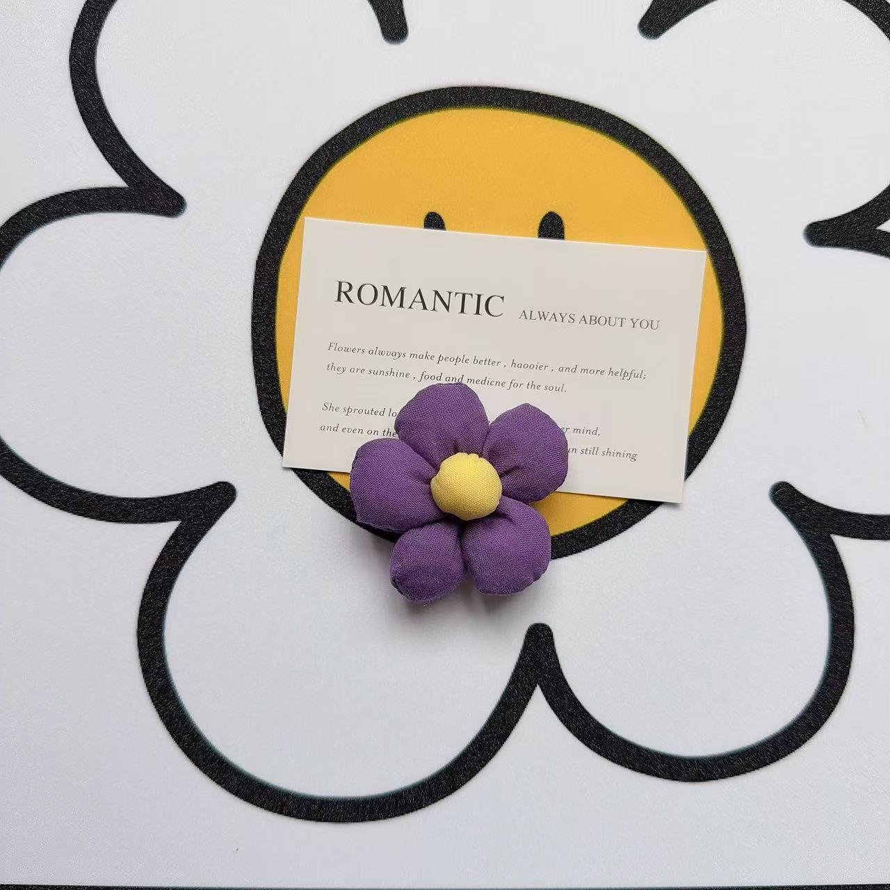 Colorful Cotton-Filled Five-Petal Flower Brooch – DIY Clothing Accessory. Original темно-фиолетового