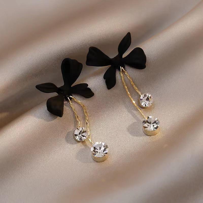 Elegant Silver Needle Diamond Bow Earrings - Luxurious, High-Quality Fashion for Women
