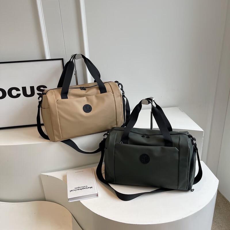 Fashion Lightweight Travel & Fitness Shoulder Bag