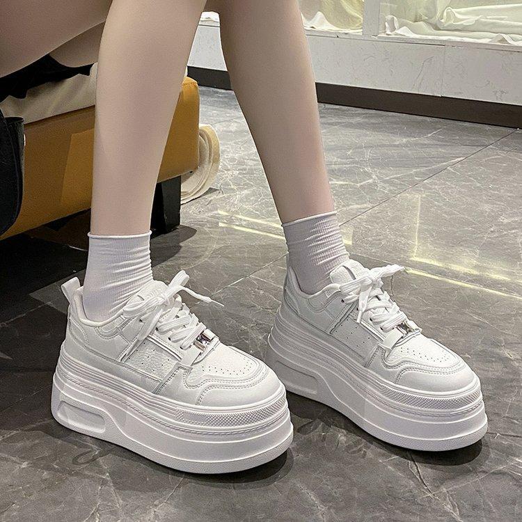 Little White Shoes Women's 2025 Spring New Versatile Thick Baseplate Shoes Versatile Small Inner Height Increase Leisure Sports Muffin