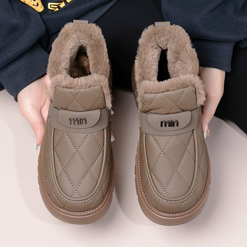 Женские теплые пушистые мокасины-тапочки зимняя домашняя обувь с подкладкой из искусственного меха для дома и улицы удобные нескользящие мокасины из искусственной кожи для ходьбы женская обувь 40 2259₽