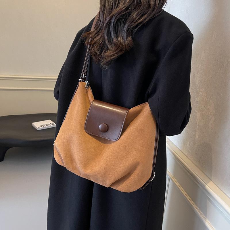 Leisure commuter tote bag women's large capacity 2025 new spring versatile multi-functional shoulder backpack