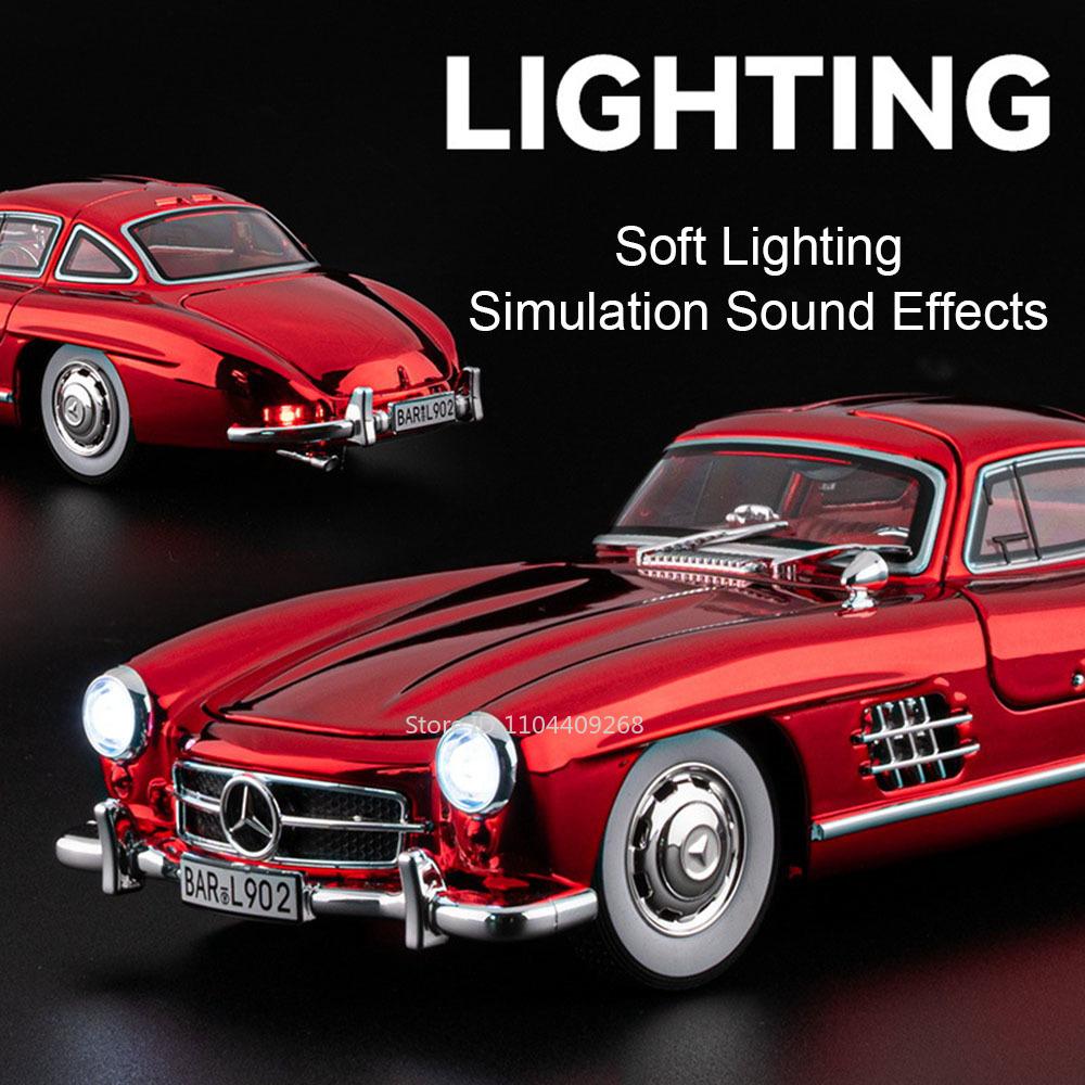 1:24 300SL Vintage Car Model Toy Gull Wing Doors Opened Light Sound Pull Back Miniature Vehicles Models Holiday Gifts for Kids