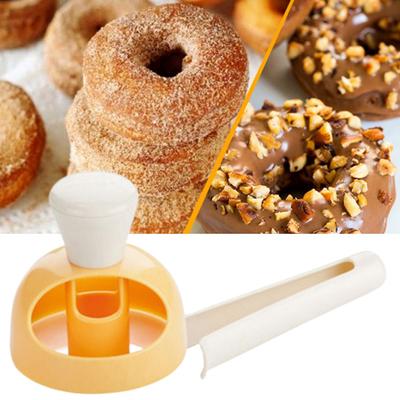 2Pcs Baking Molds Food Grade Larger Size Easy To Clean with Dip Tongs Hollow Bake PP Material Donut Cutters Baking Mould Makers Kitchen Supplies