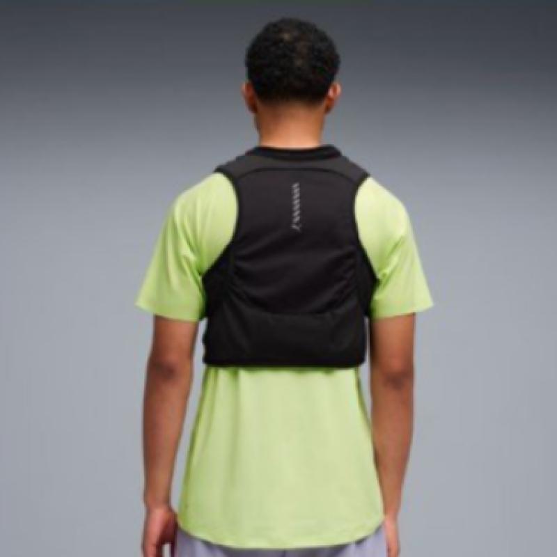 Puma Laufweste für Renntage 092304 01