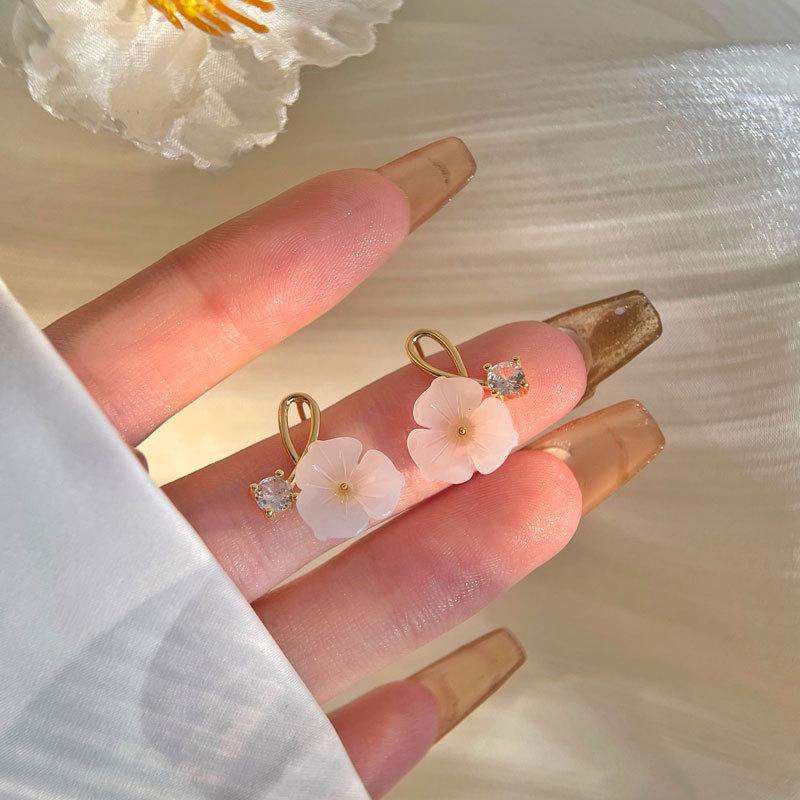 Super Fairy Shell Flower Cross Earrings Gentle Style New Earrings for Best Friends