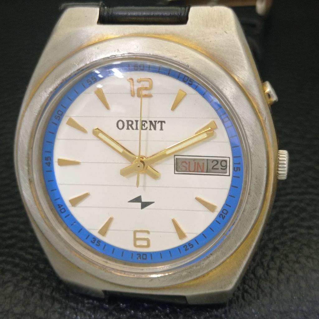 AUTOMATIC VINTAGE ORIENT 46941 JAPAN MENS WHITE COLOR DIAL WATCH a700162-5 R201-a700162