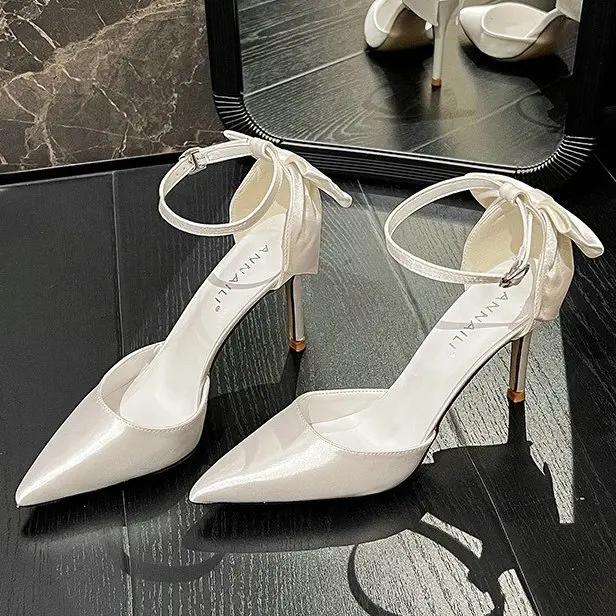 2026 Satin White Wedding Shoes Sweet Bow Bridal Shoes Elegance High Heels Bridesmaid Pumps