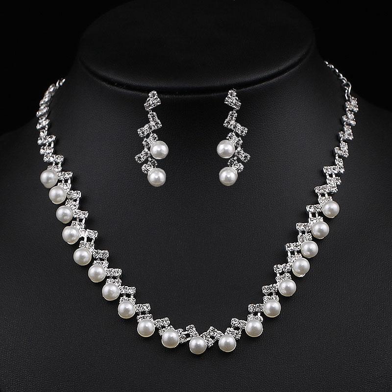 Korean Edition Fashion Elegant Lightning Copper Sparkling Diamond Round Pearl Luxury Bridal Jewelry Necklace Earrings Set Women's