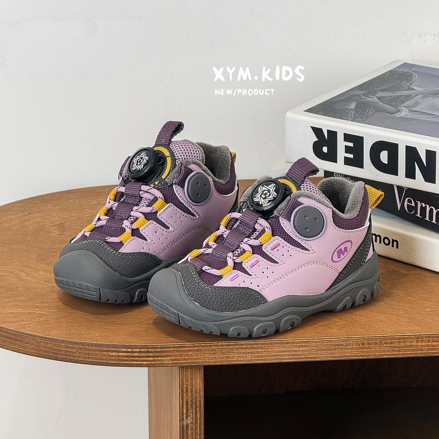 

Rotating buckle classmates boys and girls two cotton shoes 2025 winter new children s sports shoes mountain outdoor velvet running shoes 26-30 yards 5 pairs starting batch фиолетовый