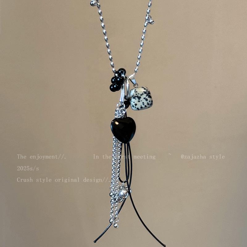 

Multi-element Necklace - Women s Fall/winter Heart-shaped Grape Pendant Long Cardigan Chain Accessory чёрный