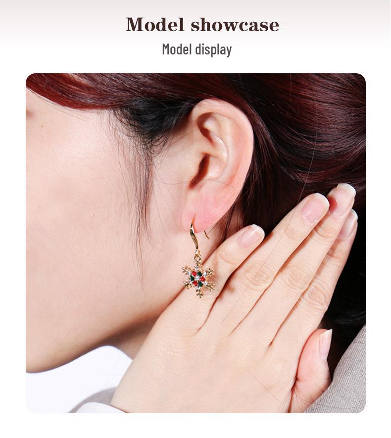 2022 Elegant Snowflake Stud Earrings: European & American Style Christmas Jewelry for Women