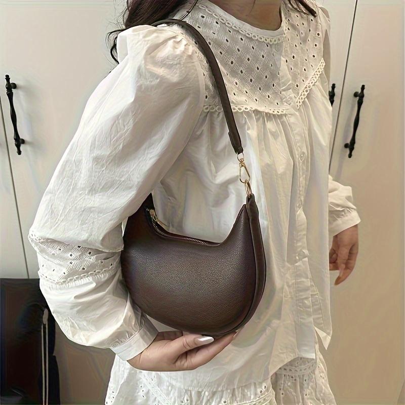 Women's Handbag, Luxurious Crescent-shaped Crossbody Bag - a Shoulder Bag Suitable for Casual or Formal Occasions.