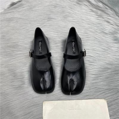 Damesko Flate Damesko Firkantet Tå Retro Enkle Sko En Ord Spenne Lav Utskjæring Mary Jane Sko Split Toe Sko Sandaler