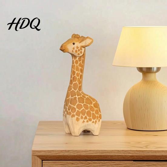 Natural Basswood Animal Carvings Wooden Giraffe Figurine Cute Cartoon Ornament Minimalist Artistic Desktop Wood Figures Statue Hand-Painted