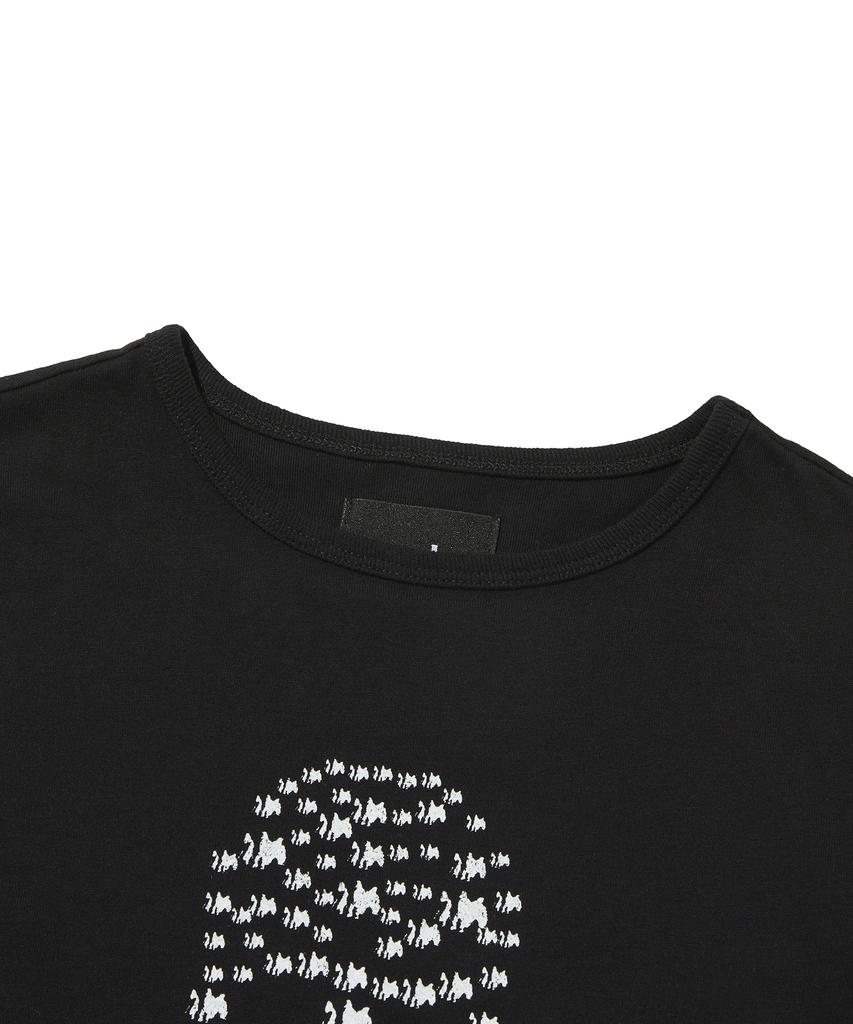 Seuweideu Albino Skull Crop Tee [Black]