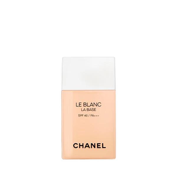 Тональная основа Chanel Le Blanc La Base Rosée 10