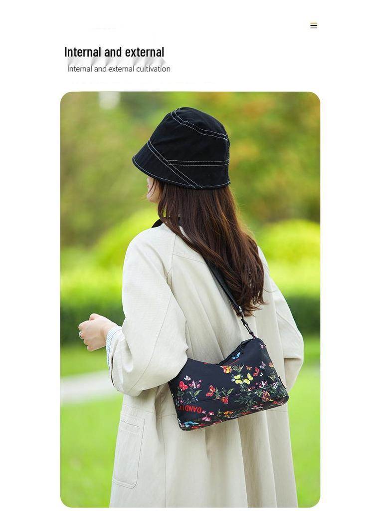 2025 Women's Large Capacity Multi-Compartment National Tide Print Fashion Crossbody Bag for Travel