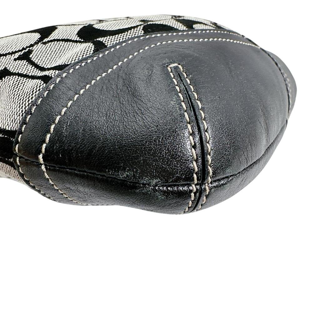 COACH Signature Diagonally hung Shoulder Bag leather black Women K05M-3574 Used