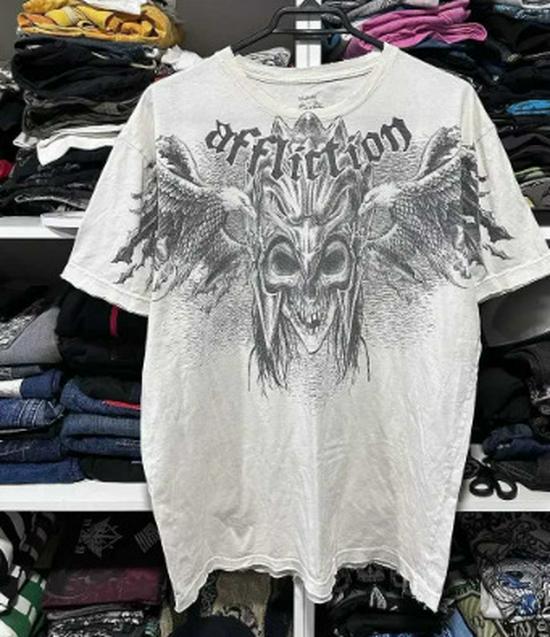 

Новая футболка 2024 года с крыльями белого дьявола, свободного кроя, с круглым вырезом L белый