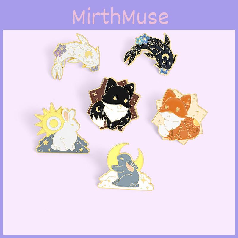 Creative Animal Couple Brooch Cool Cartoon Tai Chi Fish Black And White Rabbit Design