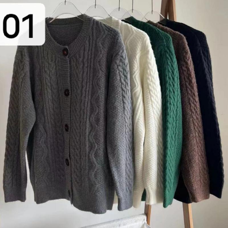 

Осенне-зимний вязаный кардиган с косами, куртка, свободный ленивый стиль, маленький короткий утолщенный универсальный однотонный свитер с длинными рукавами One size чёрный