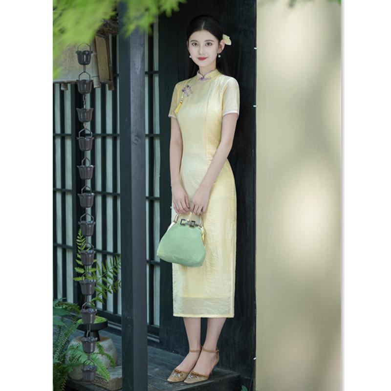 Bright yellow white cheongsam girl young early autumn new Chinese style improved slim and thin cheongsam skirt