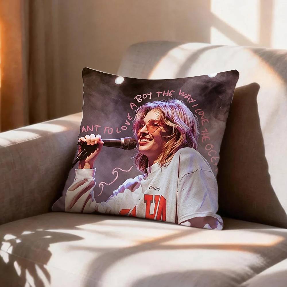 Retr Maya Hawke Pillow Case Pattern Printed Pillowcase For Living Room Sofa Cushion Cover