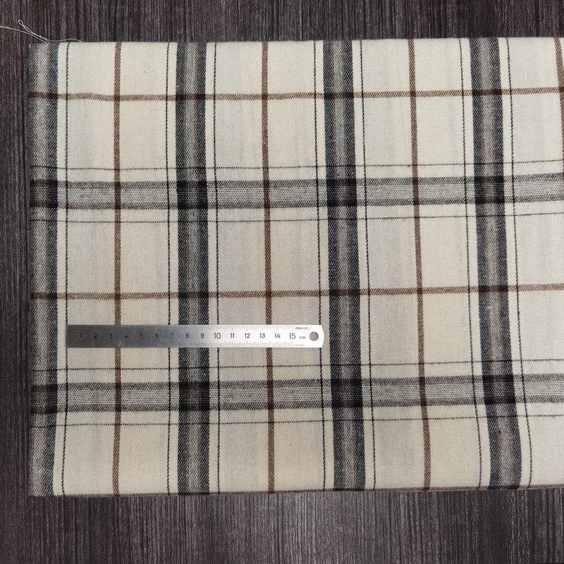 Spot Color-Woven Plaid Jacquard Fabric for Children's Autumn/Winter Brushed Polyester-Cotton Shirts