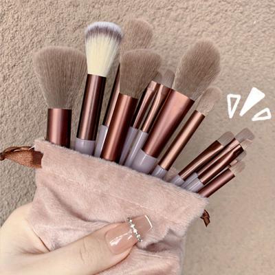 13-dielna sada profesionálnych jemných a nadýchaných štetcov na make-up Prémiová súprava kozmetických štetcov na miešanie očných tieňov pre ženy ABS plastová tyčinka a jemné polyesterové štetiny