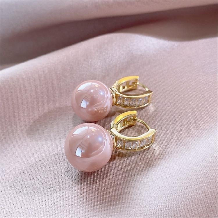 Fashionable Freshwater Pearls Earrings Designed With Premium Sturdy Copper Great for Enhancing Elegant and Styles