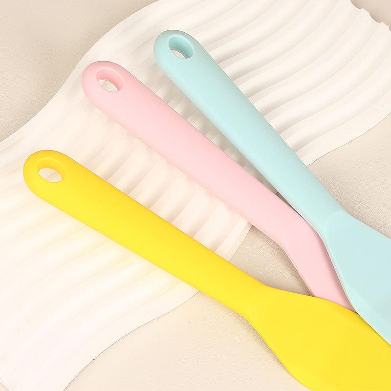 High-Temperature Silicone Non-Stick Kitchen Spatula for Pancakes & Steak