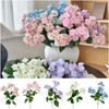 Boliginnredning – Dekorative blomster og kranser